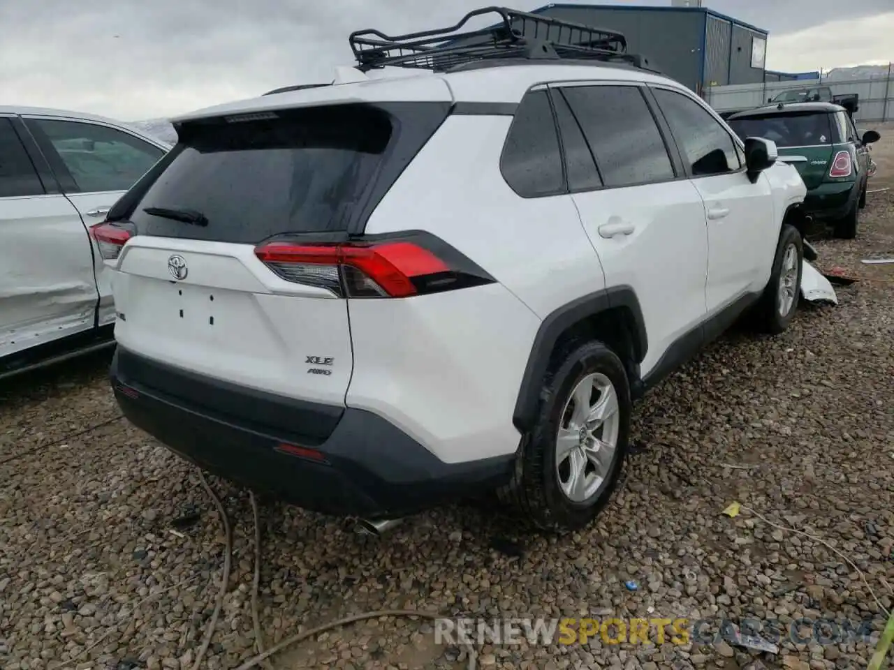 4 Photograph of a damaged car 2T3P1RFV5LC085129 TOYOTA RAV4 2020