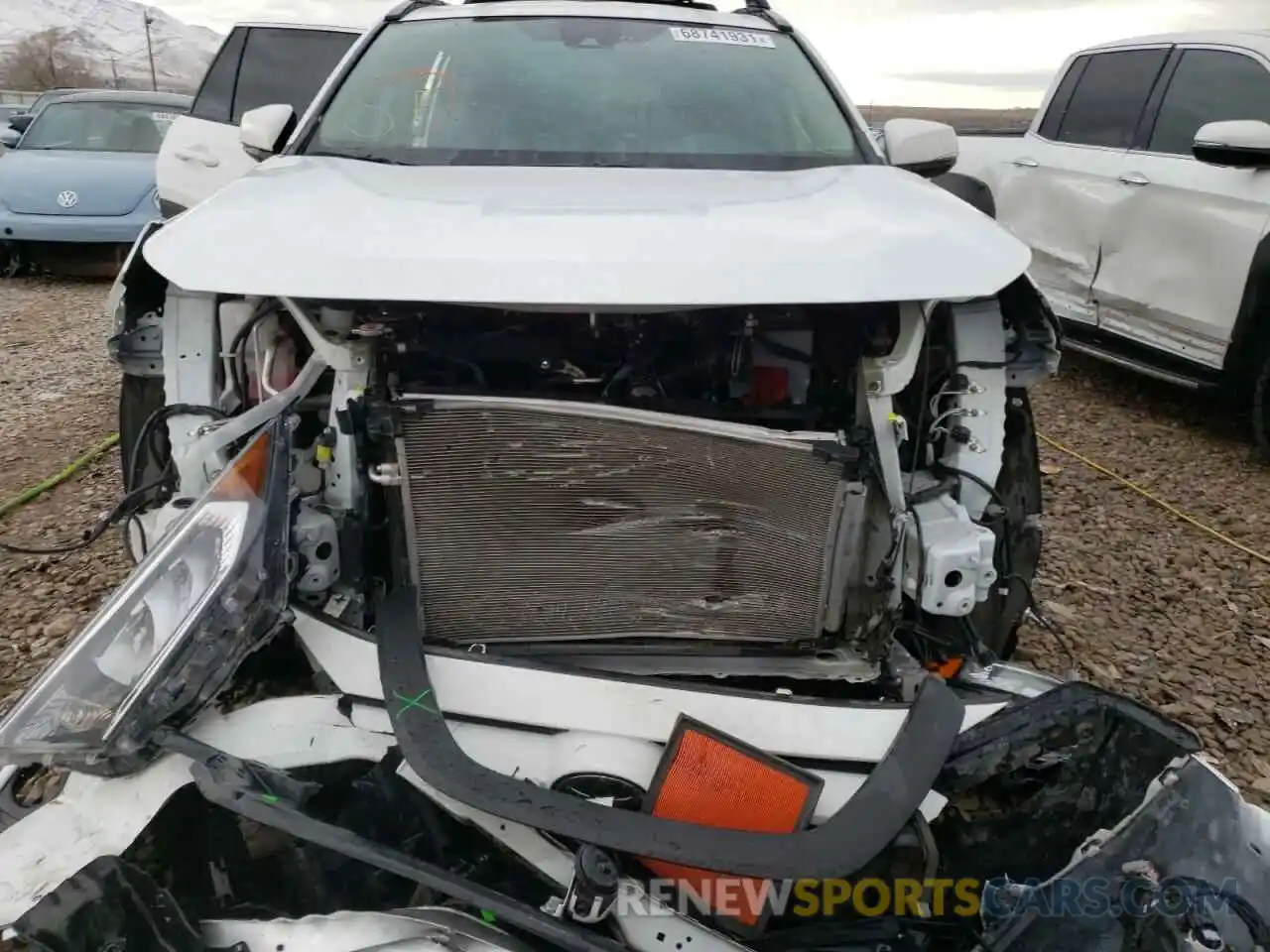 9 Photograph of a damaged car 2T3P1RFV5LC085129 TOYOTA RAV4 2020