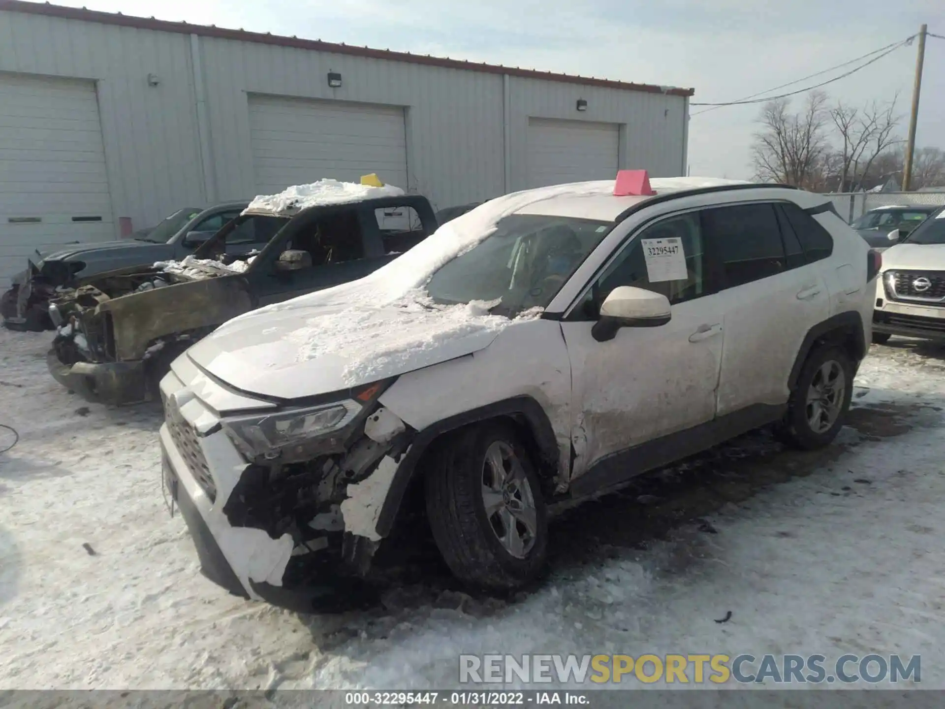 2 Photograph of a damaged car 2T3P1RFV5LC086832 TOYOTA RAV4 2020