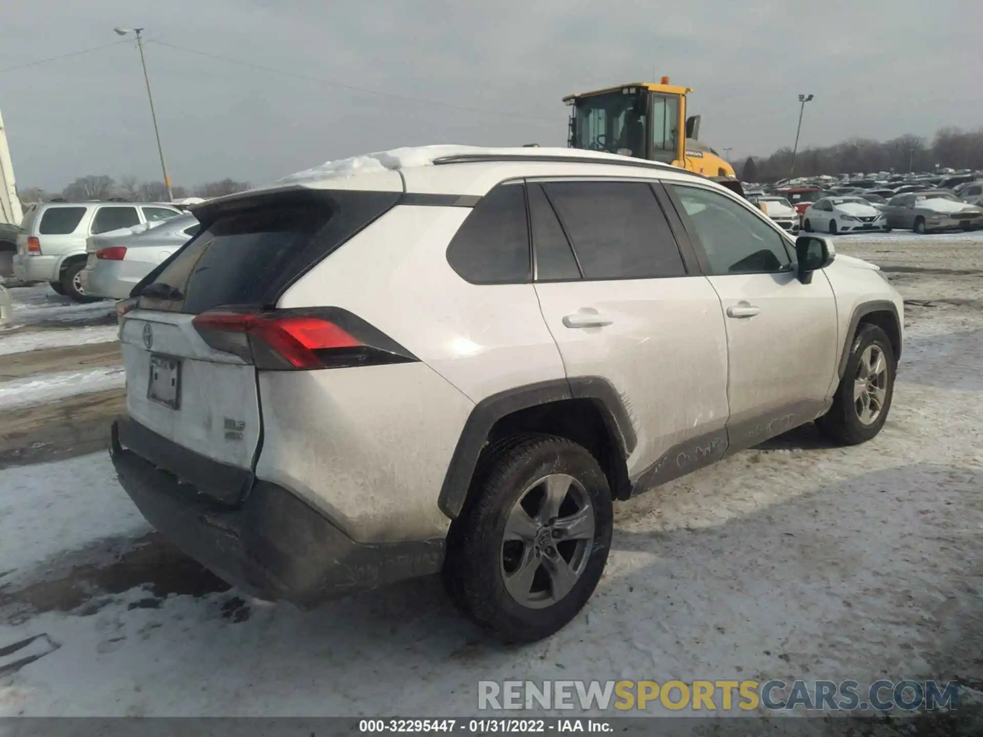 4 Photograph of a damaged car 2T3P1RFV5LC086832 TOYOTA RAV4 2020