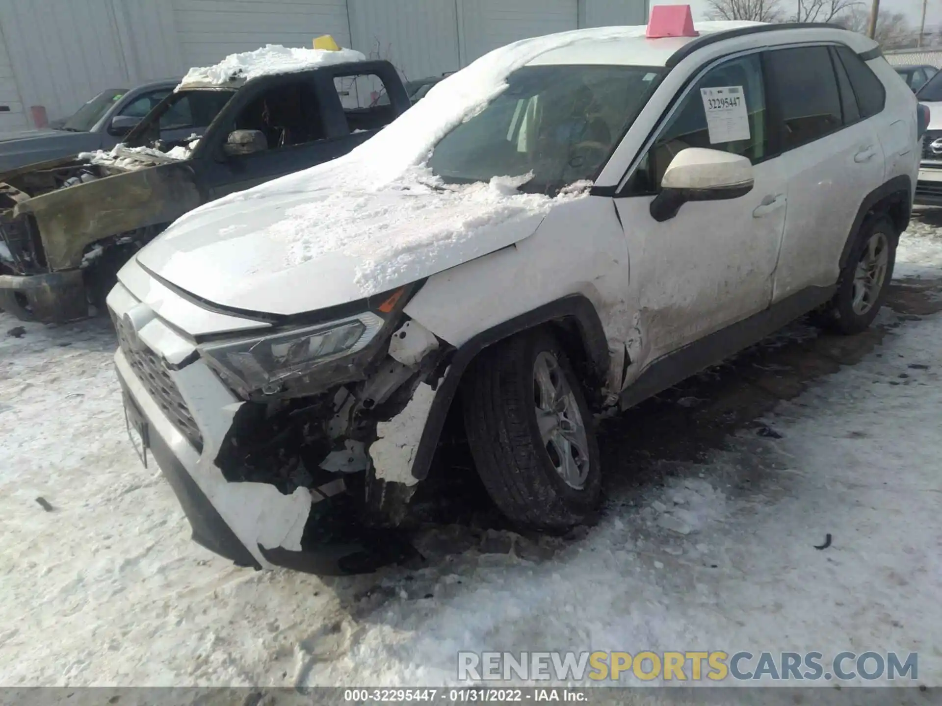 6 Photograph of a damaged car 2T3P1RFV5LC086832 TOYOTA RAV4 2020