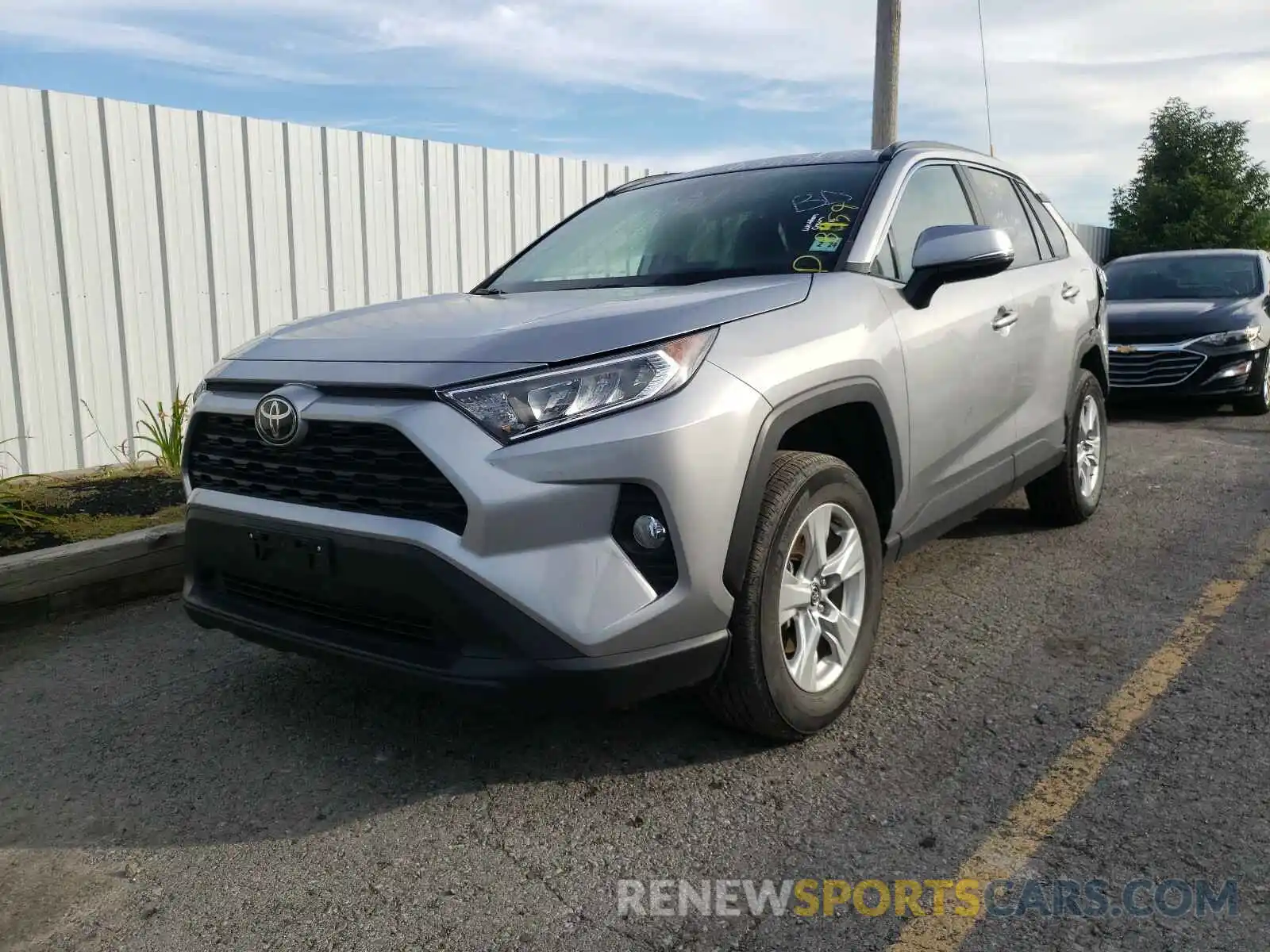 2 Photograph of a damaged car 2T3P1RFV5LC093196 TOYOTA RAV4 2020