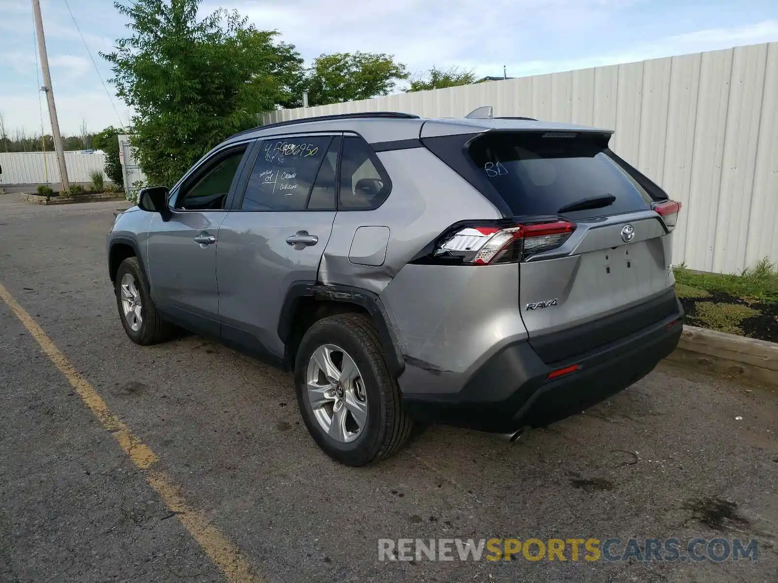 3 Photograph of a damaged car 2T3P1RFV5LC093196 TOYOTA RAV4 2020