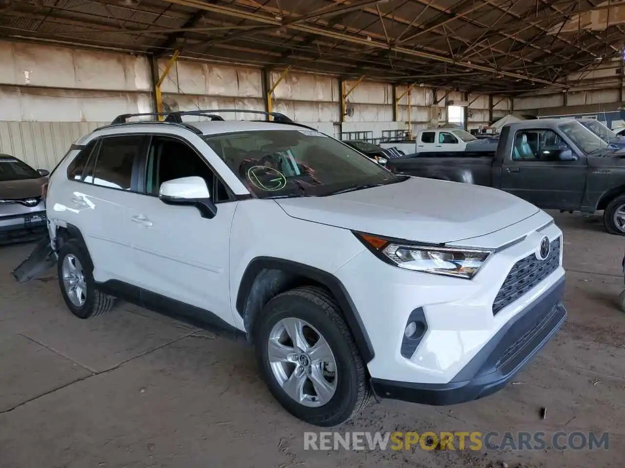 1 Photograph of a damaged car 2T3P1RFV5LC100244 TOYOTA RAV4 2020