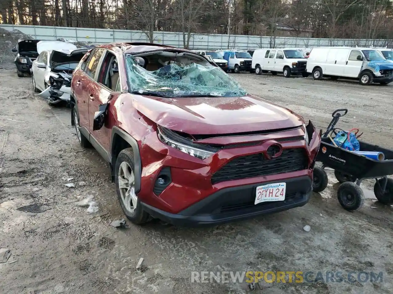 1 Photograph of a damaged car 2T3P1RFV5LC114127 TOYOTA RAV4 2020