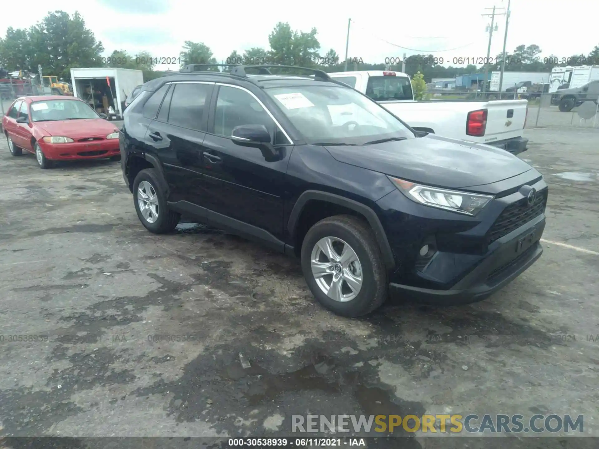 1 Photograph of a damaged car 2T3P1RFV5LC128173 TOYOTA RAV4 2020