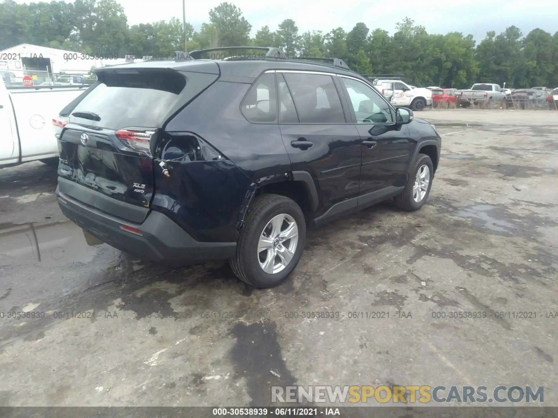 4 Photograph of a damaged car 2T3P1RFV5LC128173 TOYOTA RAV4 2020