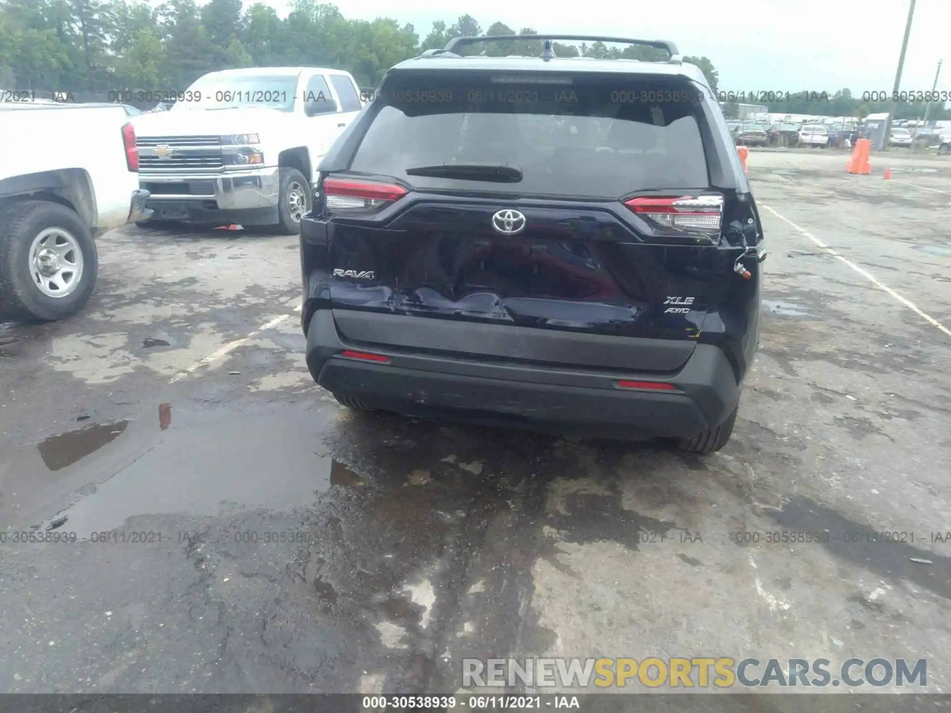 6 Photograph of a damaged car 2T3P1RFV5LC128173 TOYOTA RAV4 2020