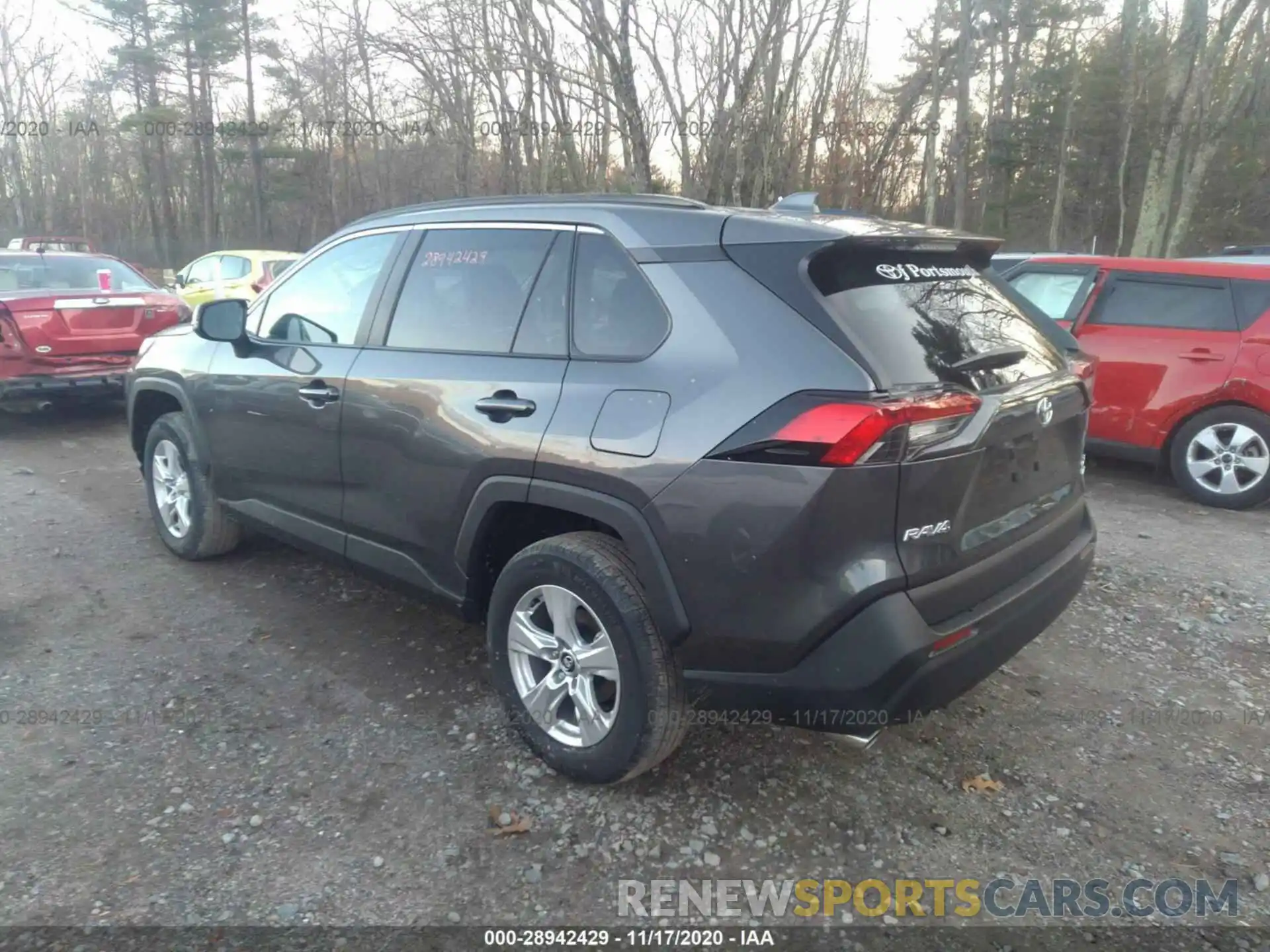 3 Photograph of a damaged car 2T3P1RFV5LC131247 TOYOTA RAV4 2020