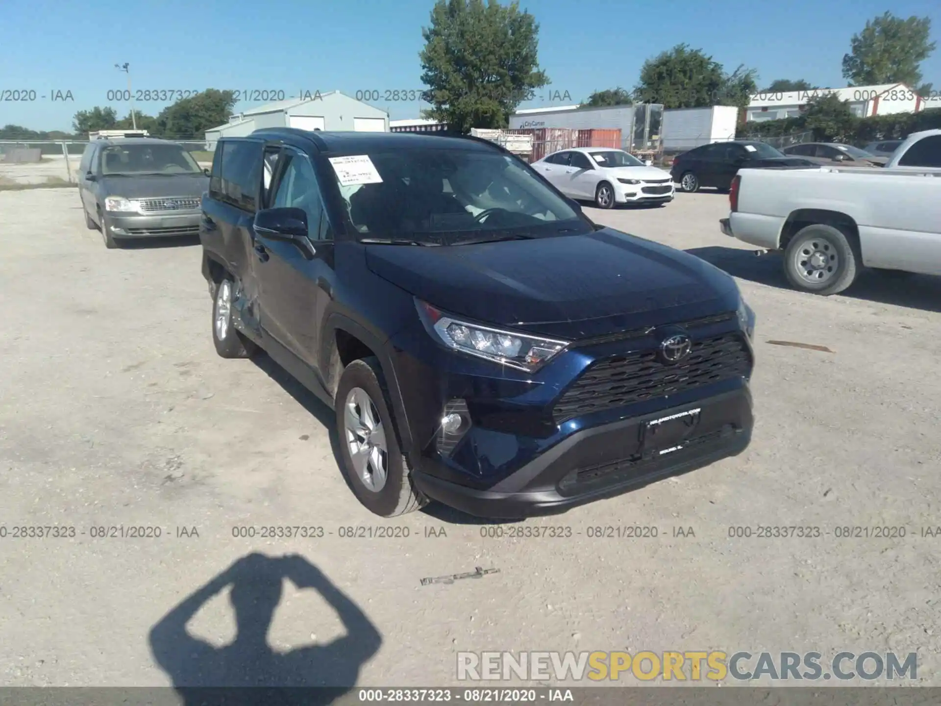 1 Фотография поврежденного автомобиля 2T3P1RFV5LW096680 TOYOTA RAV4 2020