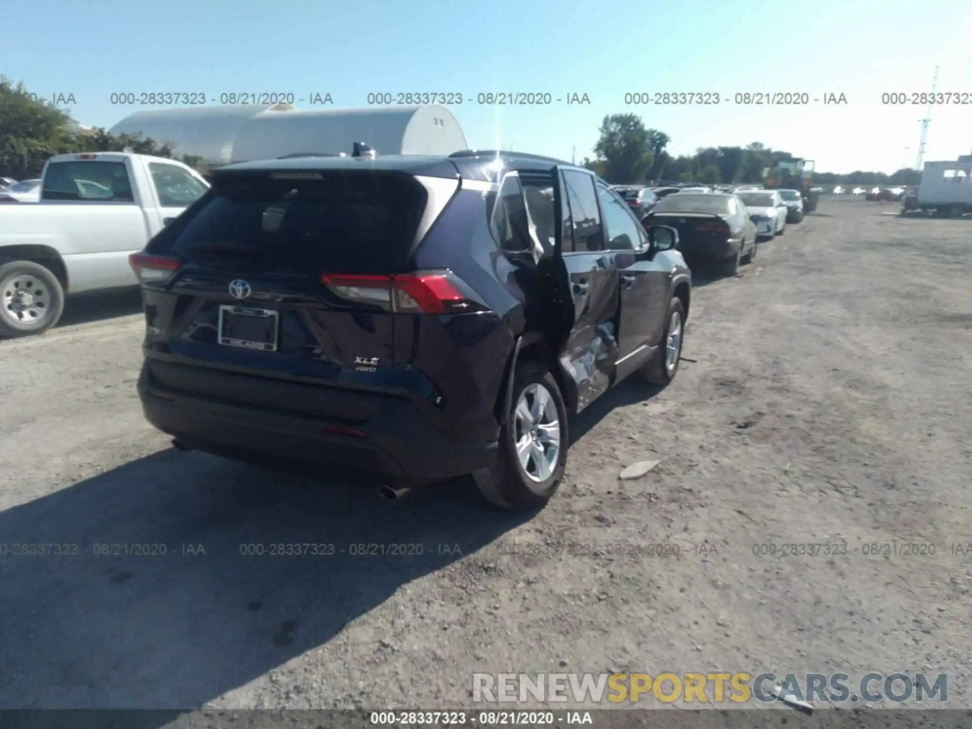 4 Photograph of a damaged car 2T3P1RFV5LW096680 TOYOTA RAV4 2020