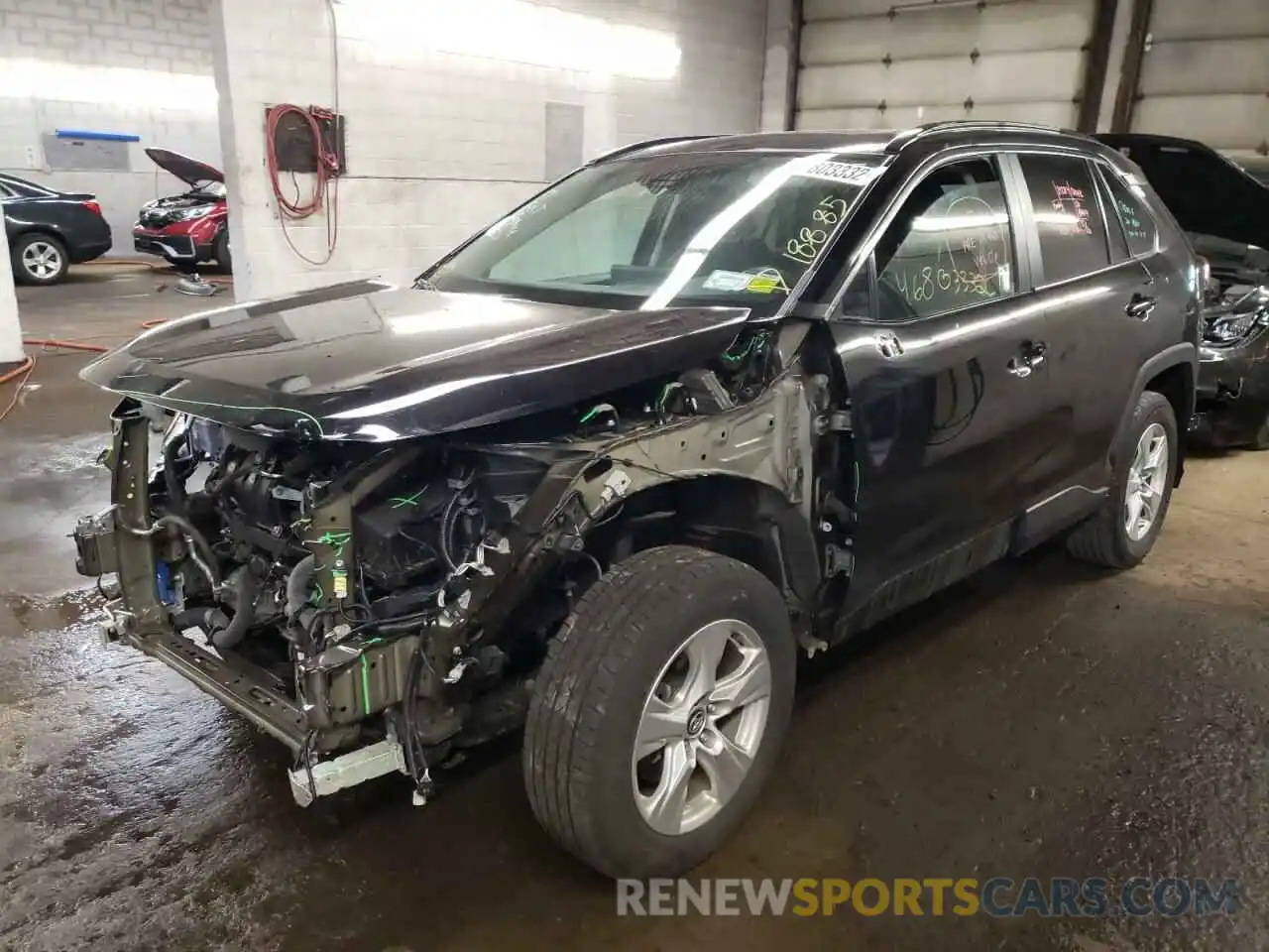 2 Photograph of a damaged car 2T3P1RFV5LW099563 TOYOTA RAV4 2020