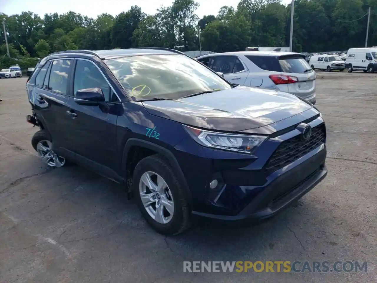 1 Photograph of a damaged car 2T3P1RFV5LW104955 TOYOTA RAV4 2020