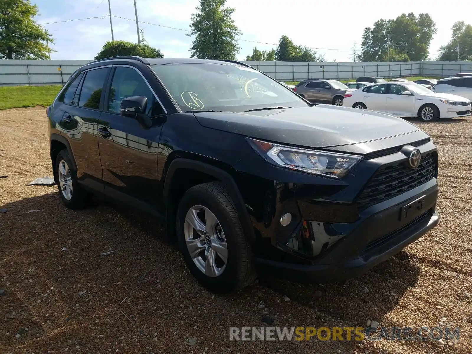 1 Photograph of a damaged car 2T3P1RFV5LW109444 TOYOTA RAV4 2020