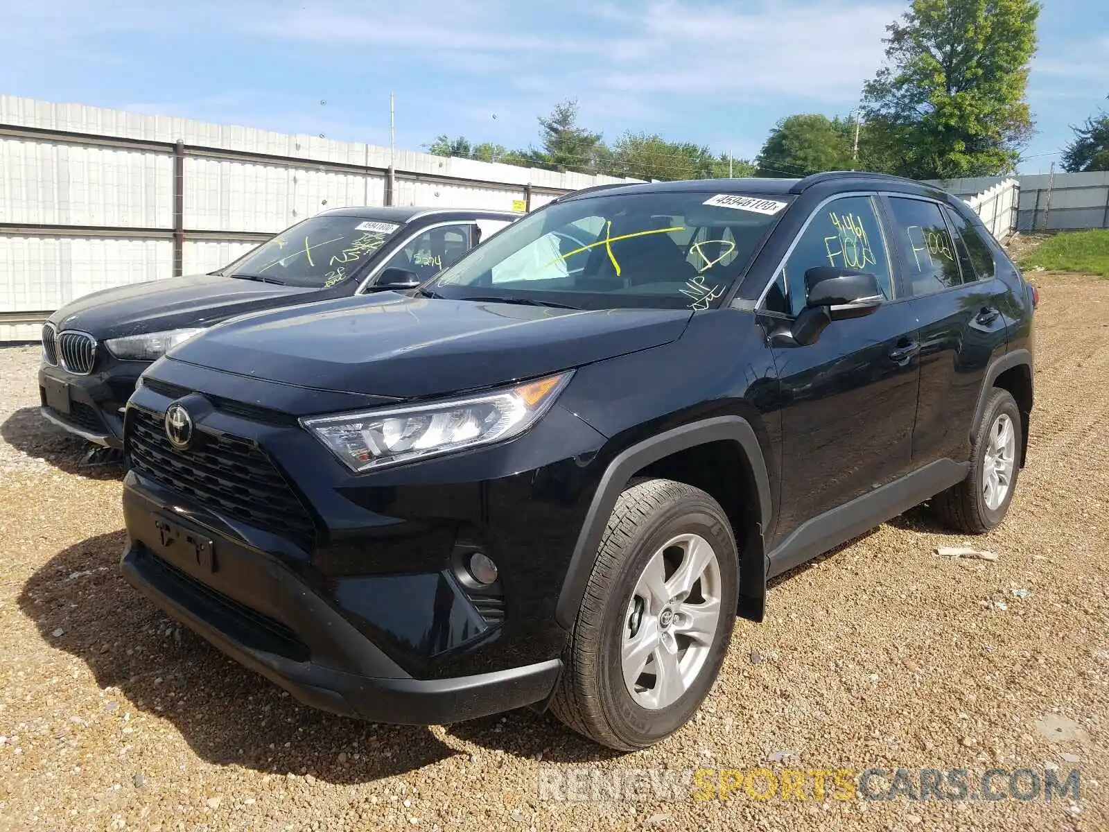 2 Photograph of a damaged car 2T3P1RFV5LW109444 TOYOTA RAV4 2020