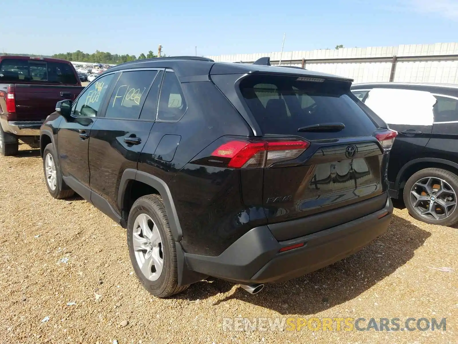 3 Photograph of a damaged car 2T3P1RFV5LW109444 TOYOTA RAV4 2020