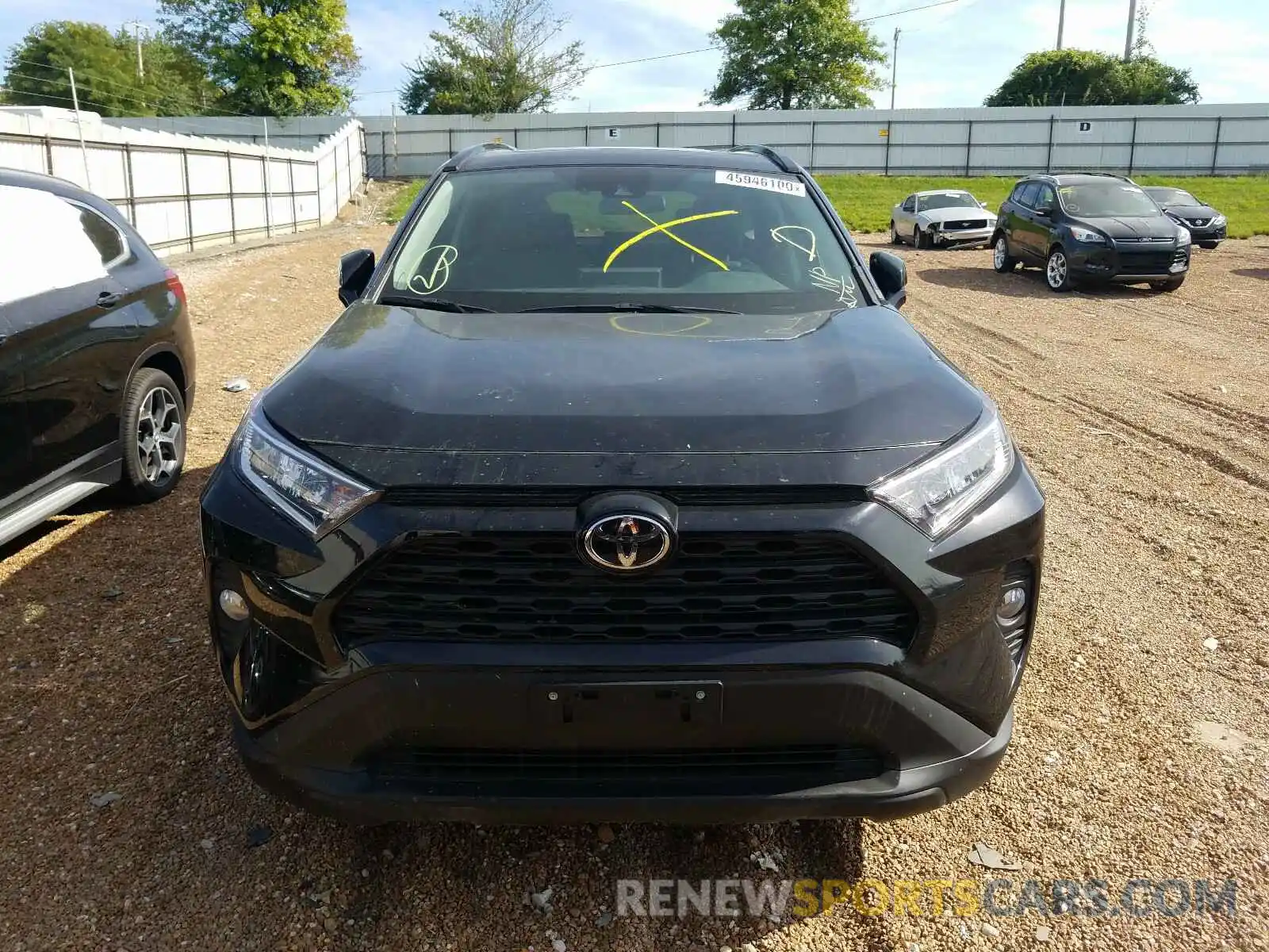 9 Photograph of a damaged car 2T3P1RFV5LW109444 TOYOTA RAV4 2020