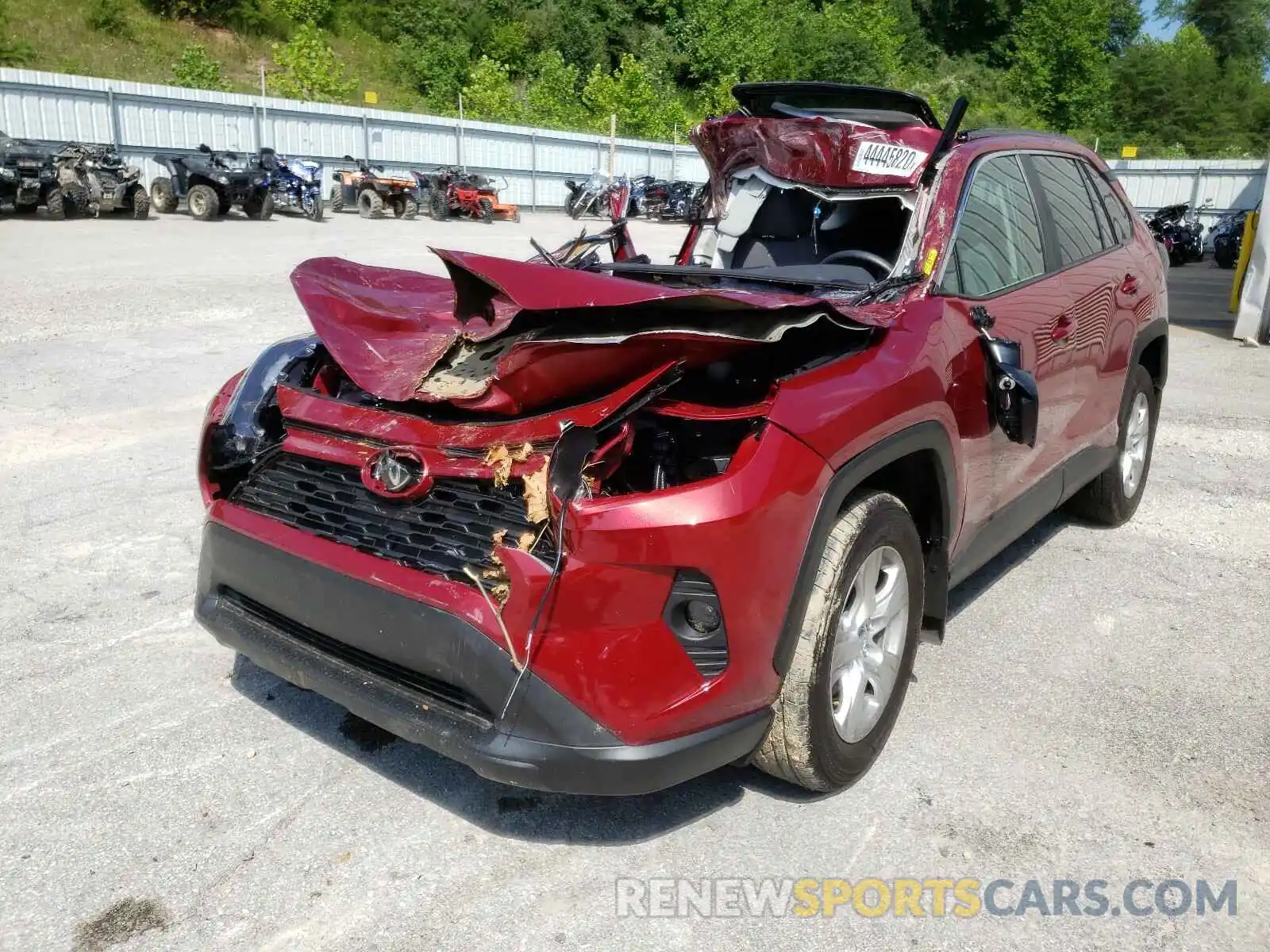 2 Photograph of a damaged car 2T3P1RFV5LW116880 TOYOTA RAV4 2020