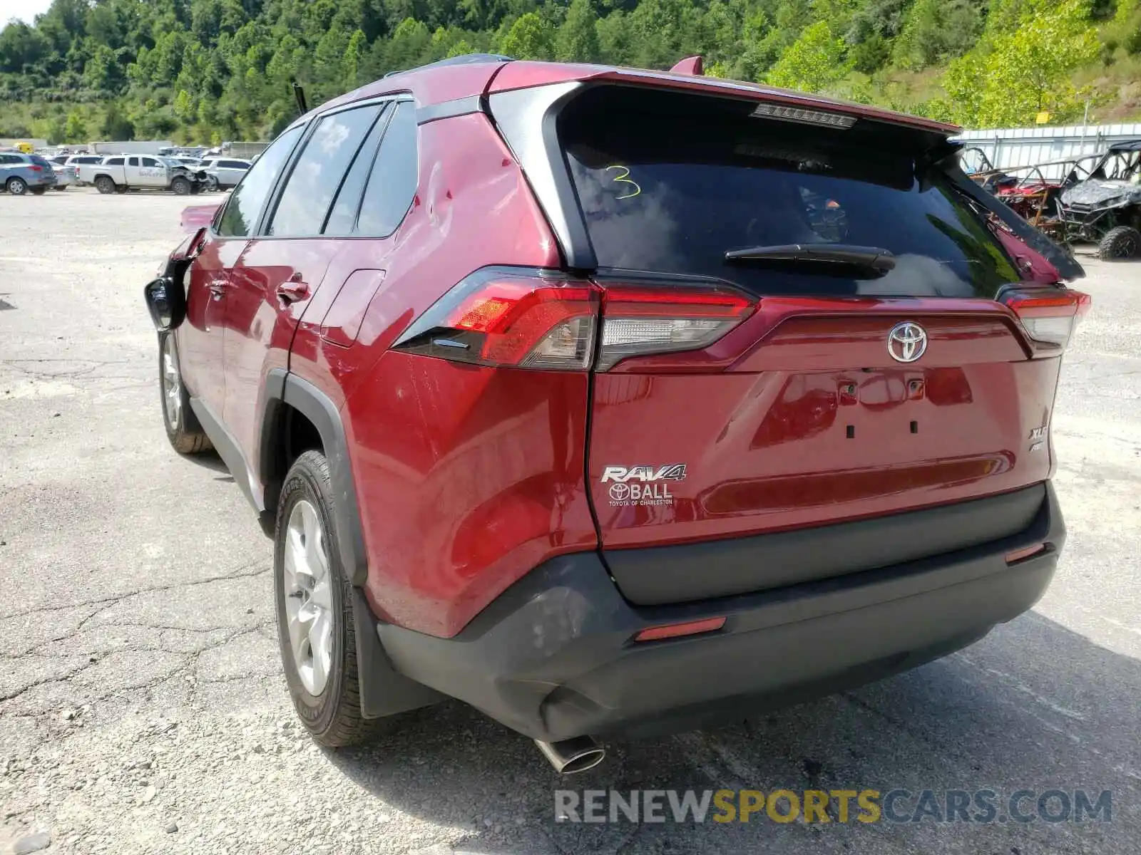 3 Photograph of a damaged car 2T3P1RFV5LW116880 TOYOTA RAV4 2020