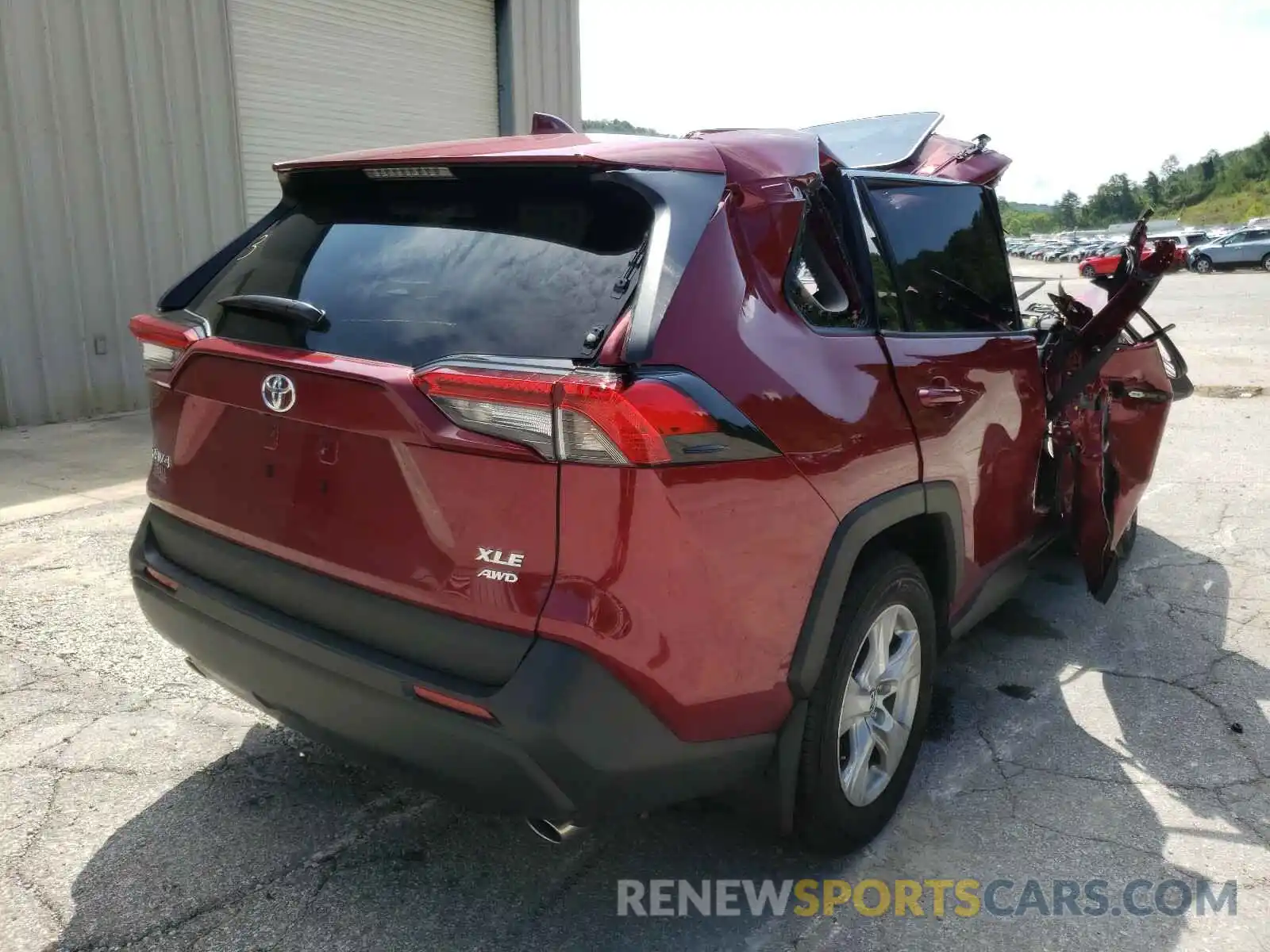 4 Photograph of a damaged car 2T3P1RFV5LW116880 TOYOTA RAV4 2020