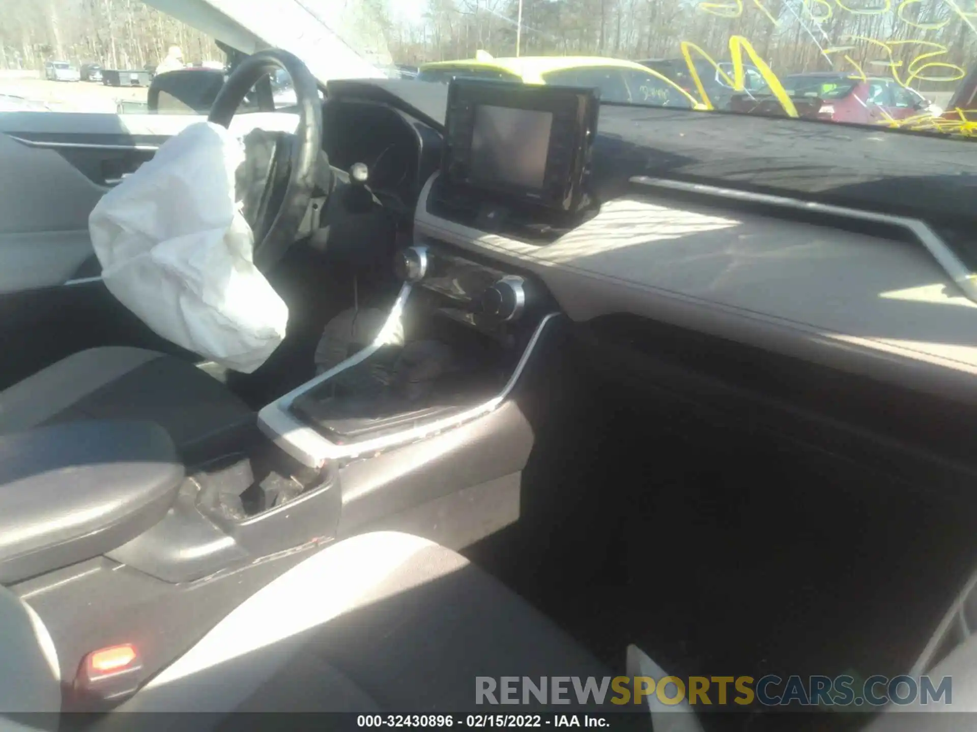 5 Photograph of a damaged car 2T3P1RFV5LW118936 TOYOTA RAV4 2020