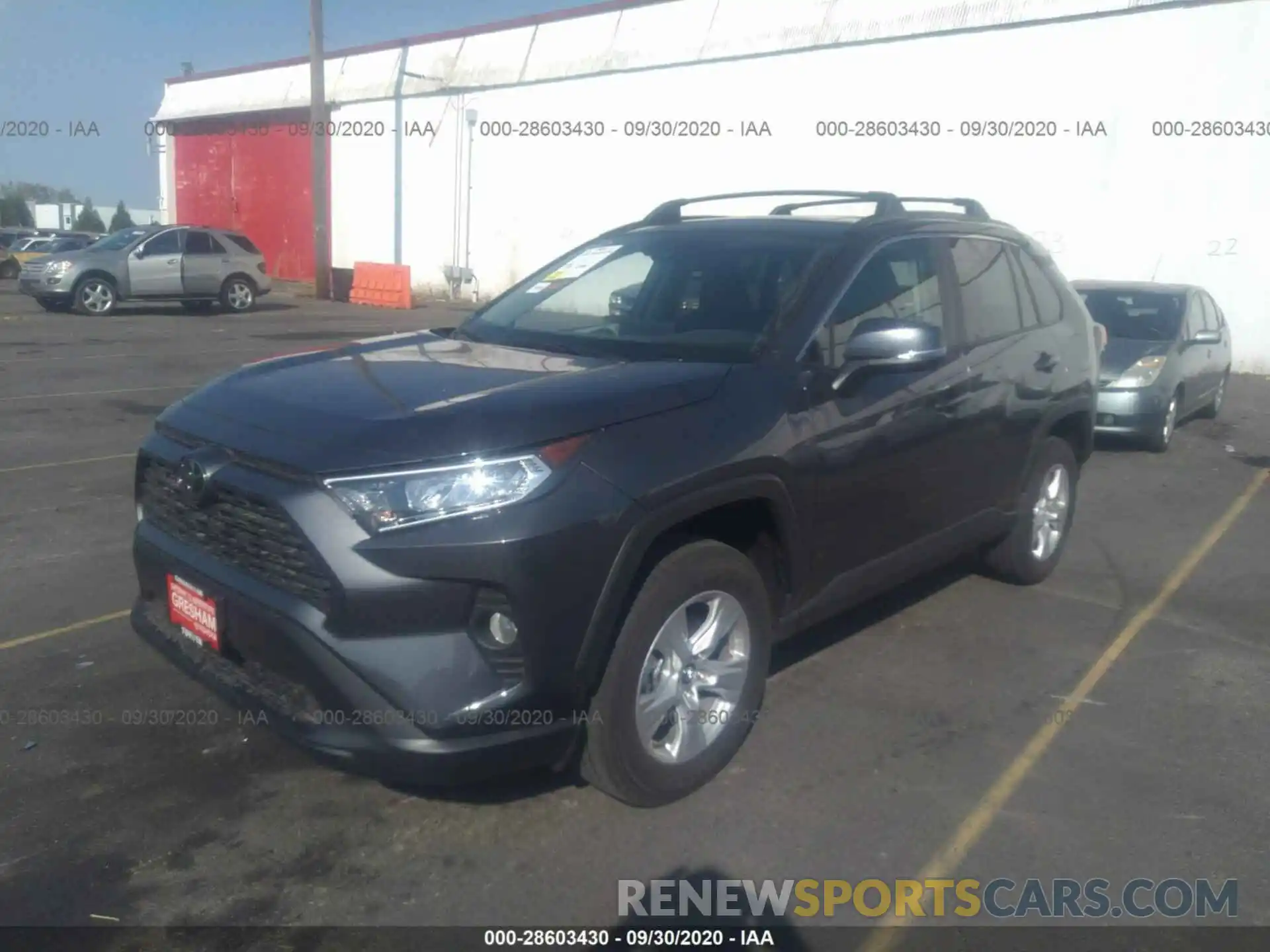 2 Фотография поврежденного автомобиля 2T3P1RFV5LW122842 TOYOTA RAV4 2020