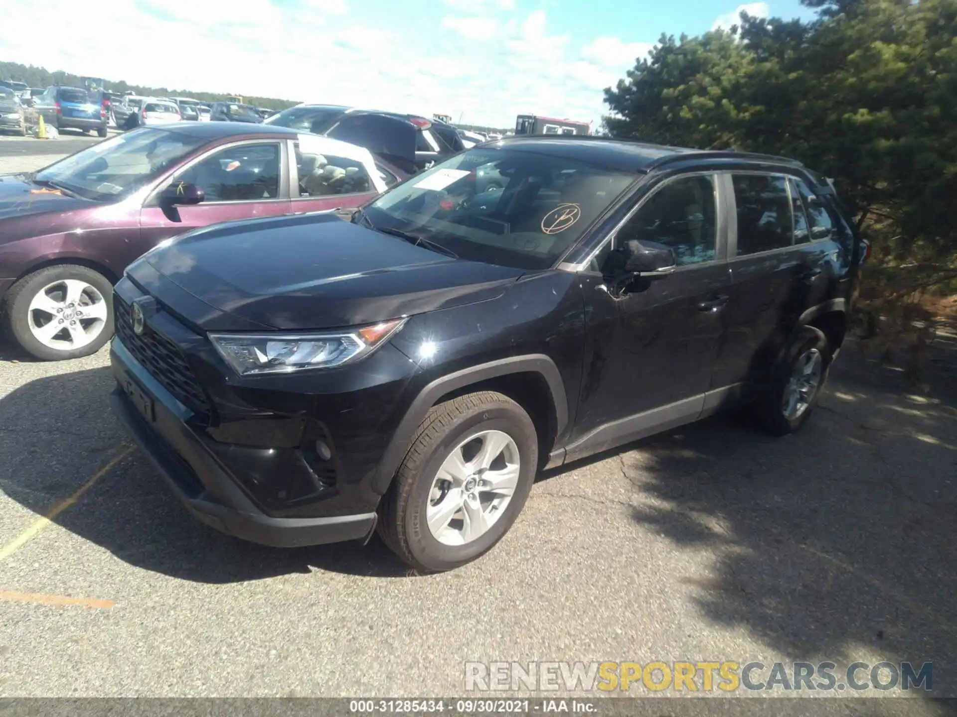 2 Photograph of a damaged car 2T3P1RFV5LW126647 TOYOTA RAV4 2020