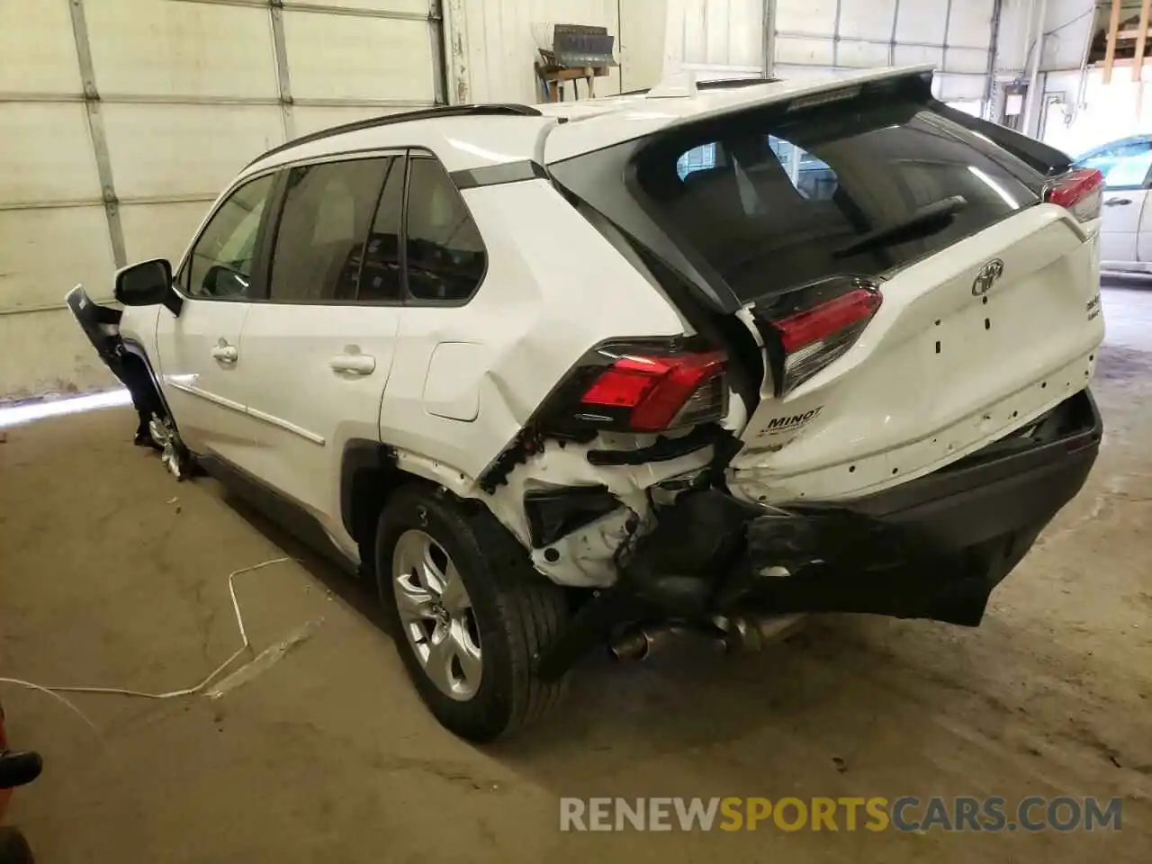 3 Photograph of a damaged car 2T3P1RFV5LW130861 TOYOTA RAV4 2020