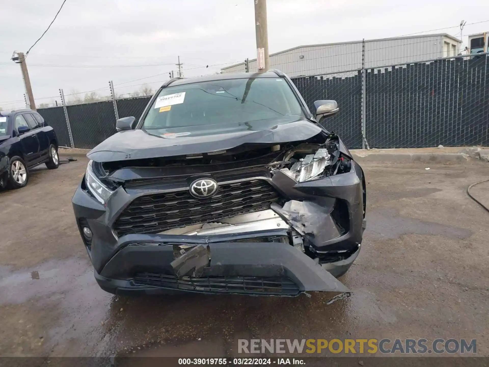 6 Photograph of a damaged car 2T3P1RFV5LW135767 TOYOTA RAV4 2020