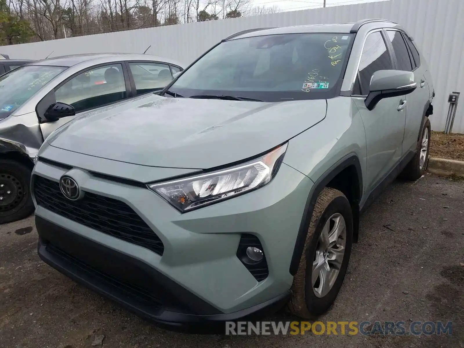 2 Фотография поврежденного автомобиля 2T3P1RFV5LW138197 TOYOTA RAV4 2020