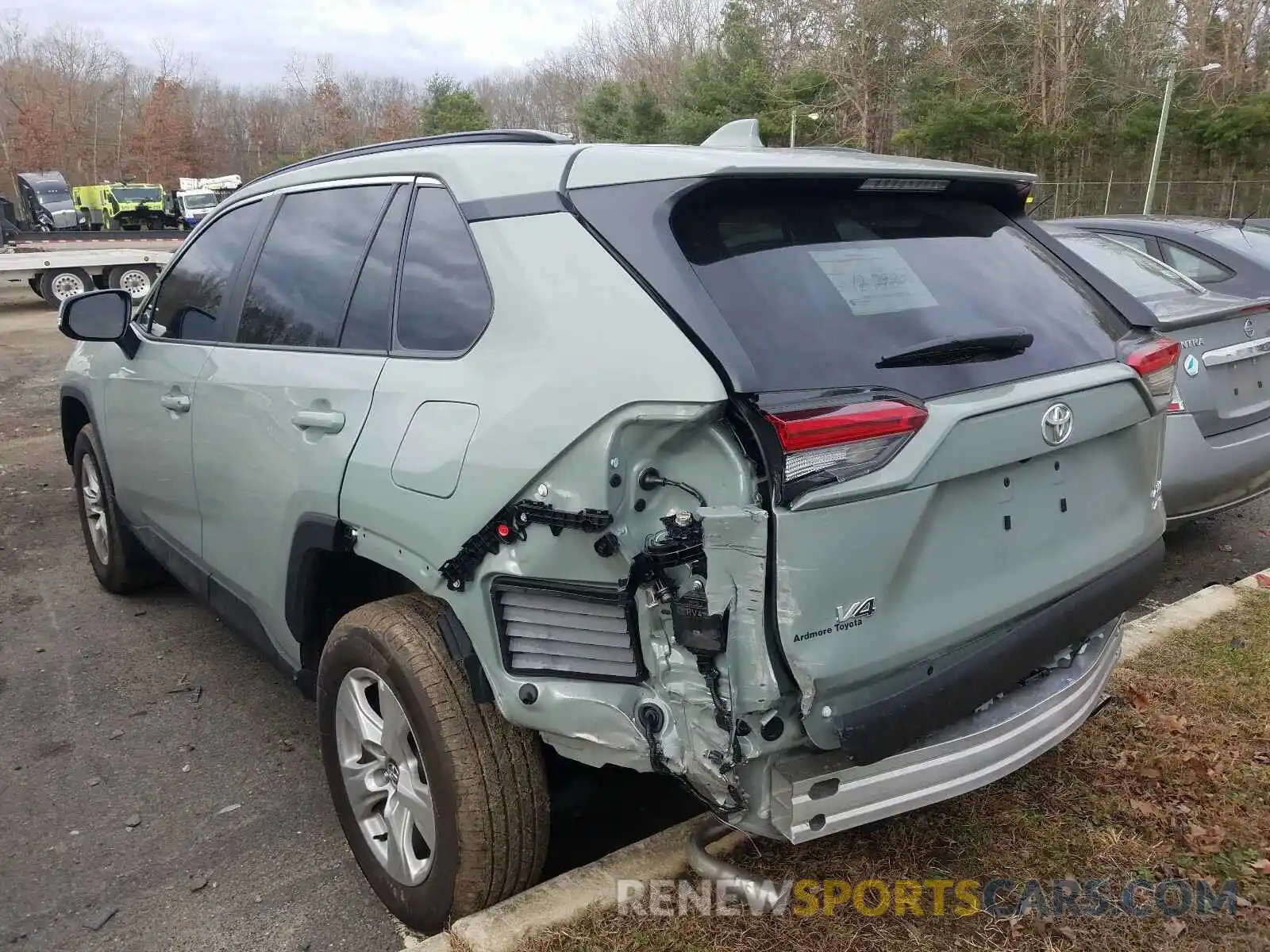 3 Photograph of a damaged car 2T3P1RFV5LW138197 TOYOTA RAV4 2020