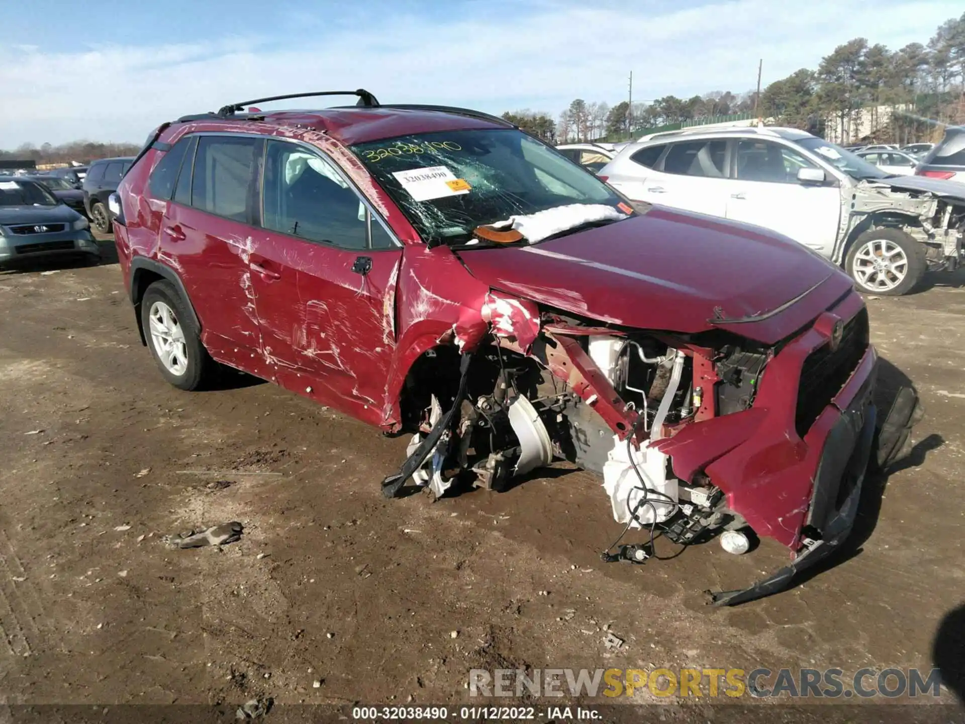 1 Photograph of a damaged car 2T3P1RFV6LC061566 TOYOTA RAV4 2020