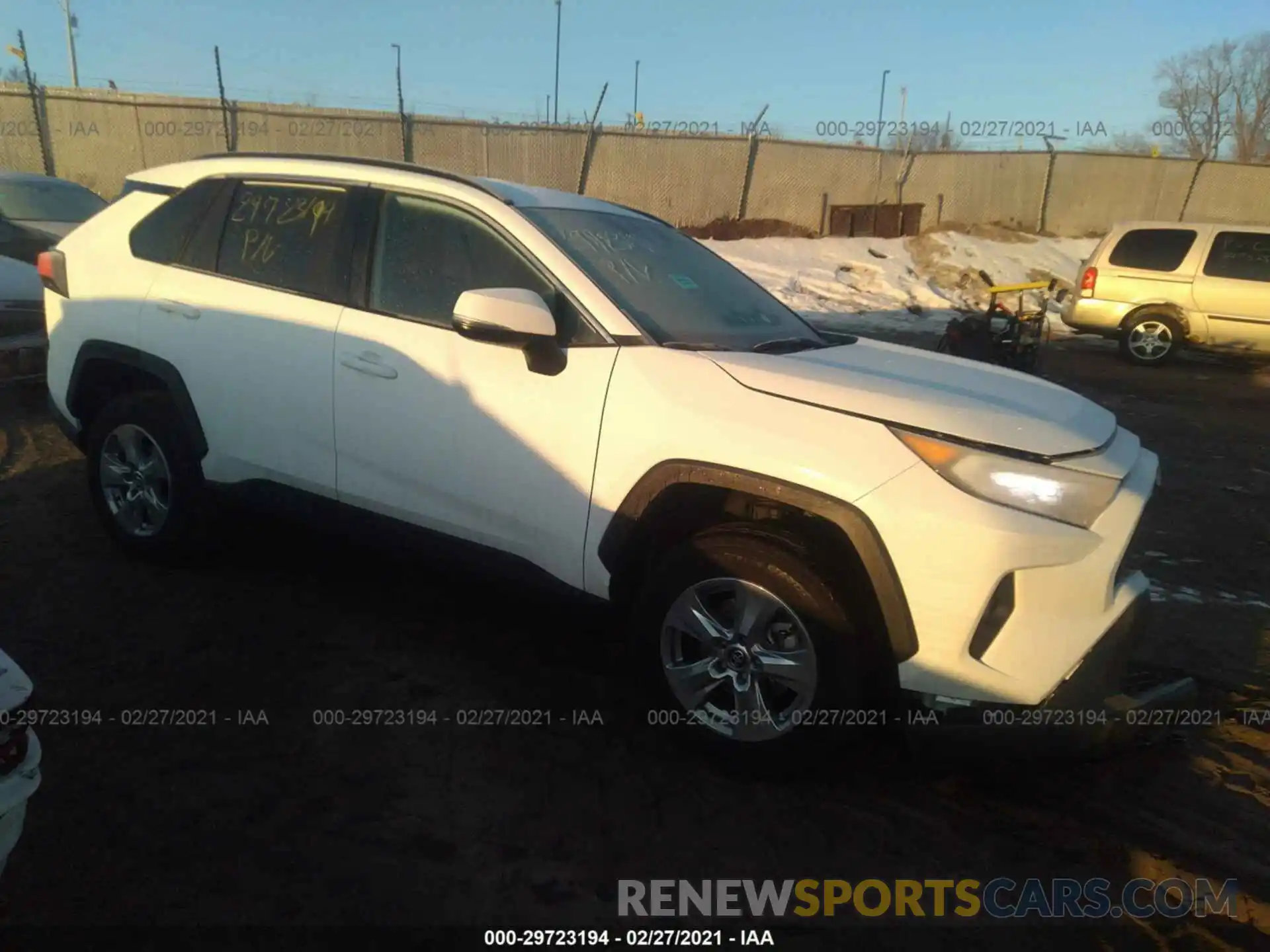 1 Photograph of a damaged car 2T3P1RFV6LC063401 TOYOTA RAV4 2020