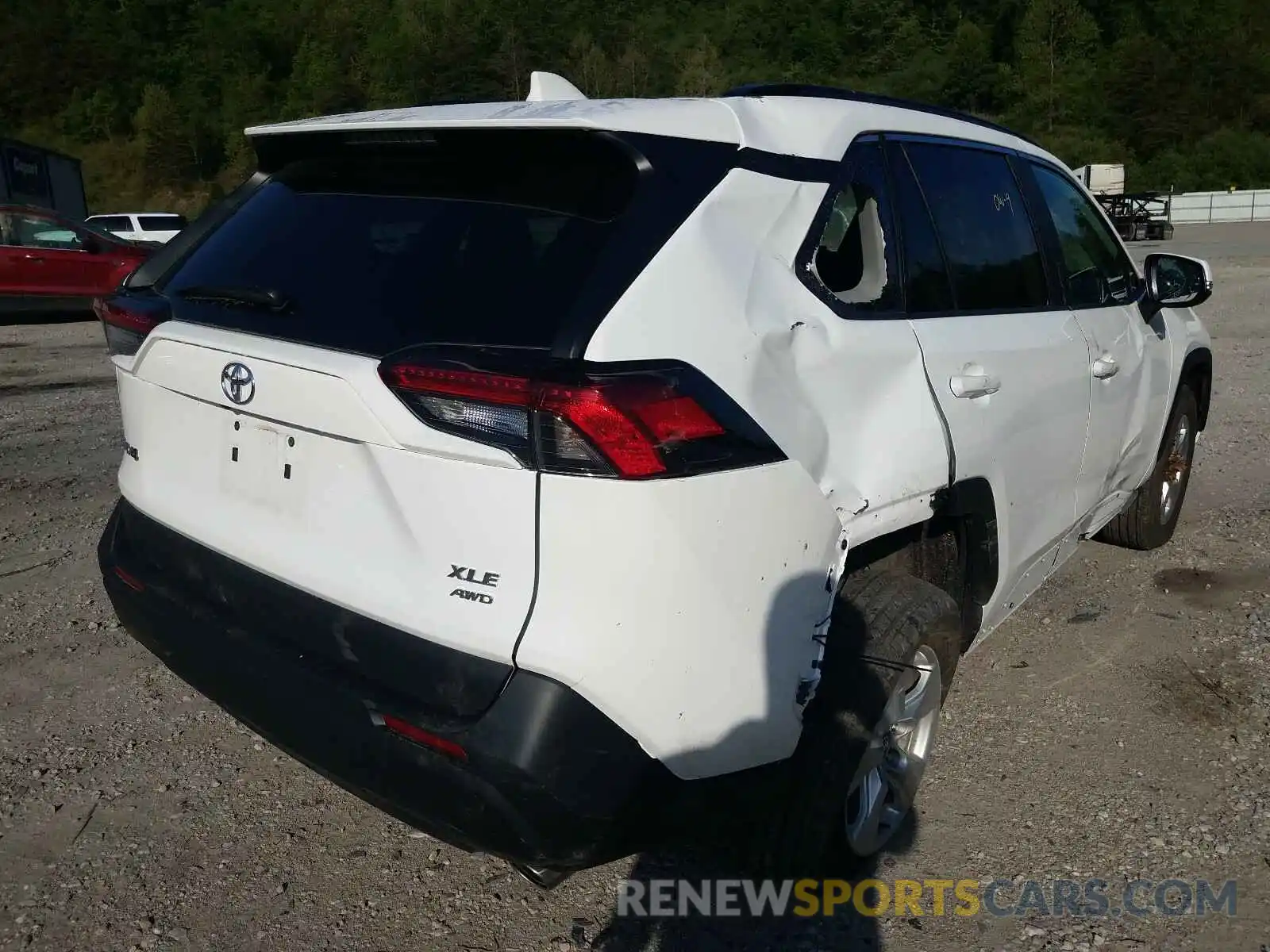 4 Photograph of a damaged car 2T3P1RFV6LC067786 TOYOTA RAV4 2020