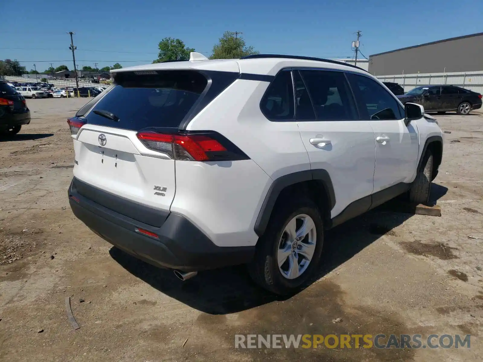 4 Photograph of a damaged car 2T3P1RFV6LC068744 TOYOTA RAV4 2020