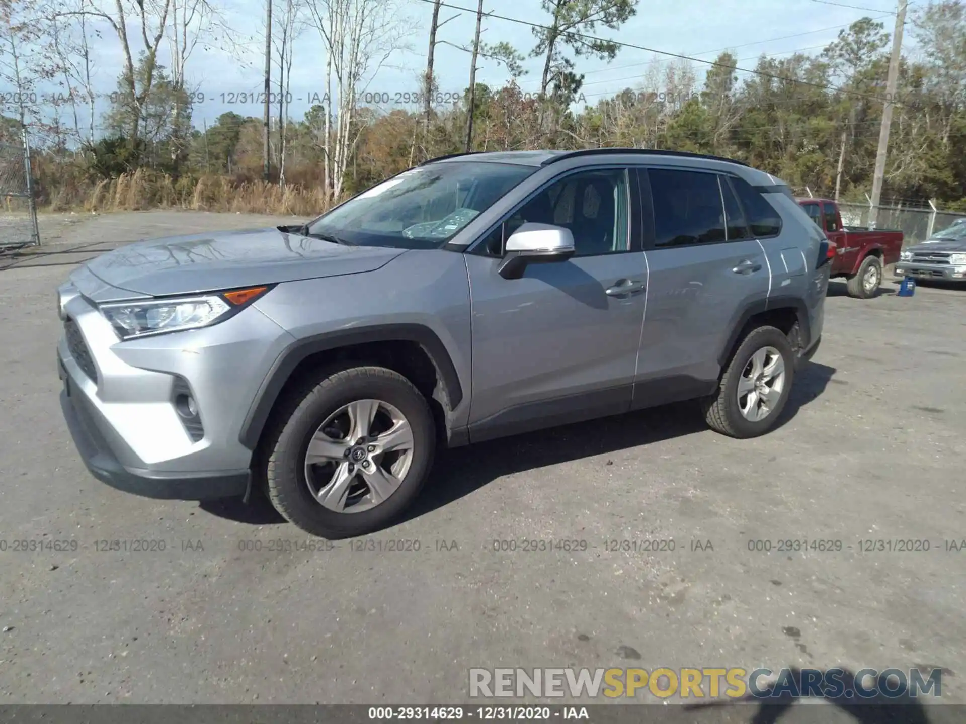 2 Photograph of a damaged car 2T3P1RFV6LC080246 TOYOTA RAV4 2020