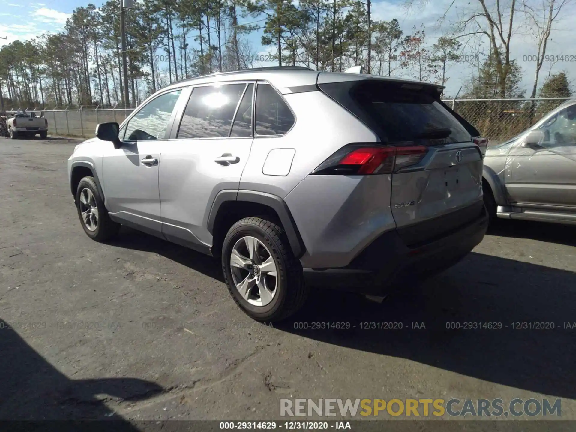 3 Photograph of a damaged car 2T3P1RFV6LC080246 TOYOTA RAV4 2020