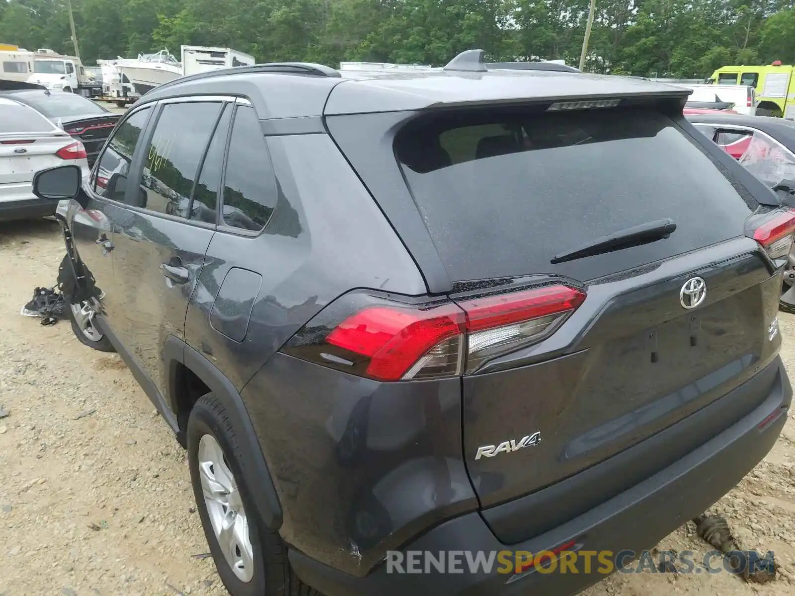 3 Photograph of a damaged car 2T3P1RFV6LC081834 TOYOTA RAV4 2020