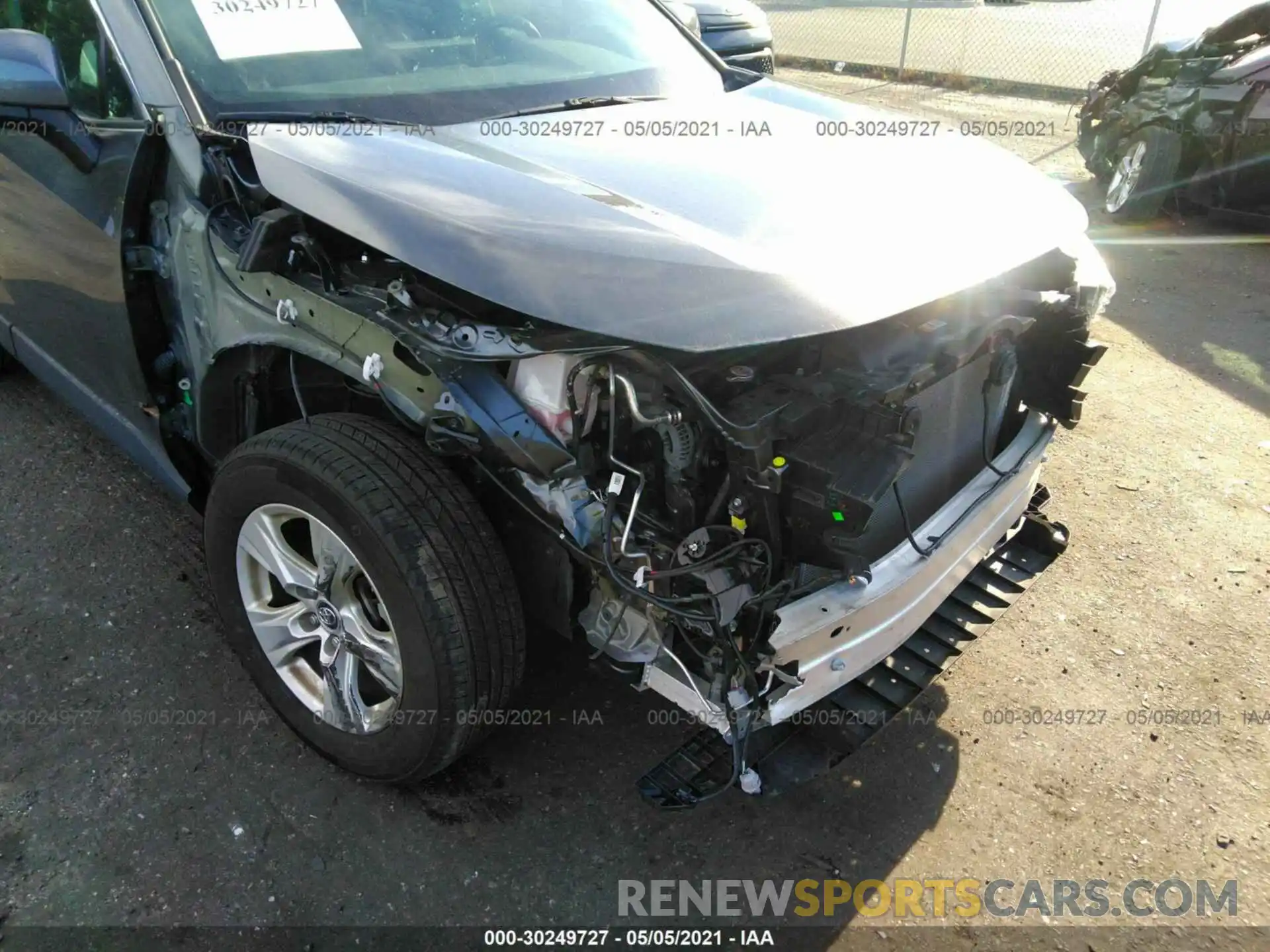 6 Photograph of a damaged car 2T3P1RFV6LC082868 TOYOTA RAV4 2020
