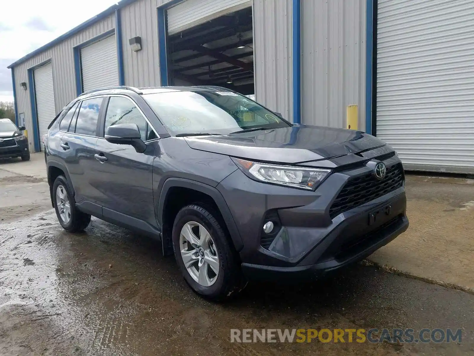 1 Photograph of a damaged car 2T3P1RFV6LC086032 TOYOTA RAV4 2020