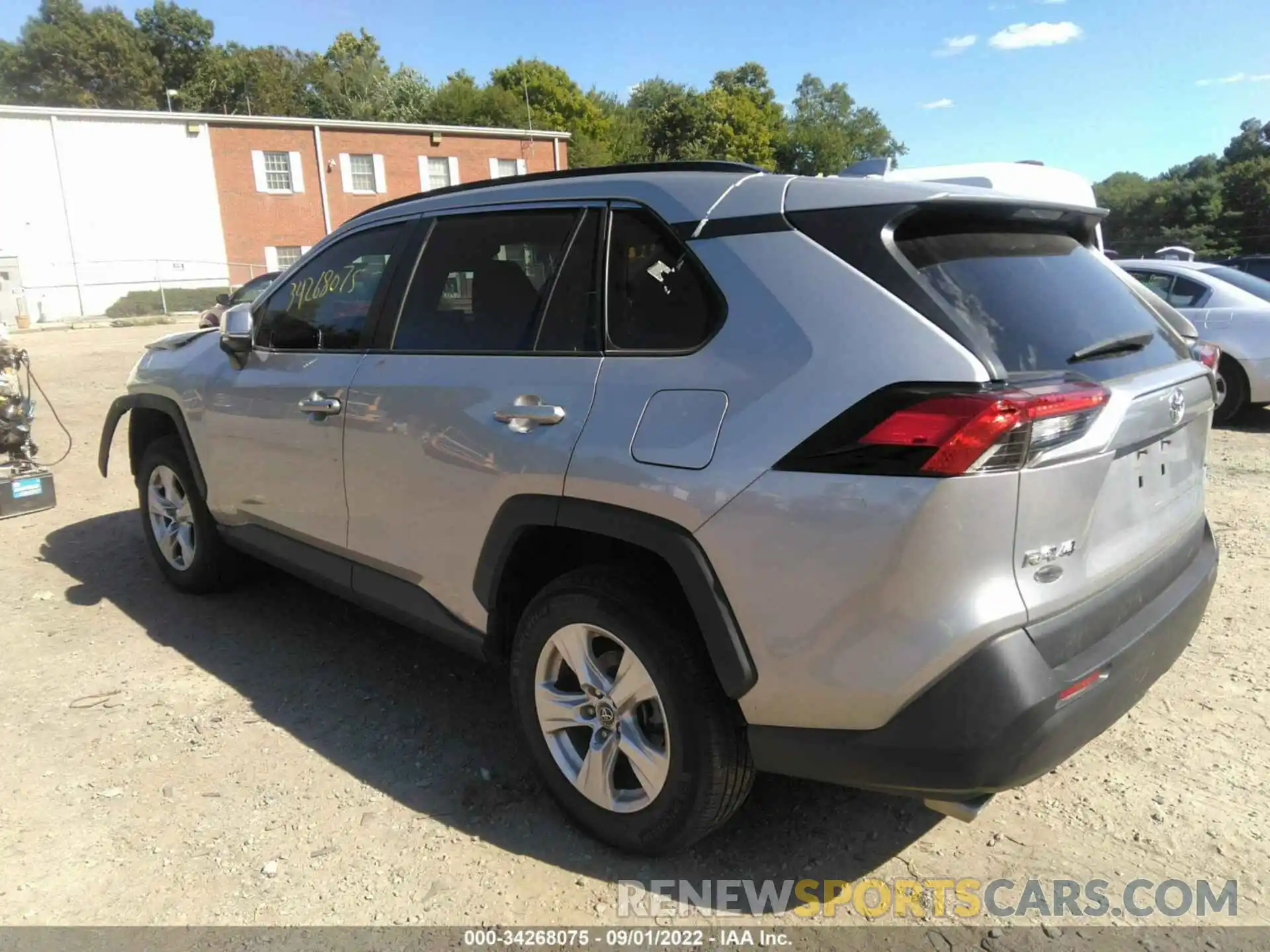 3 Photograph of a damaged car 2T3P1RFV6LC086662 TOYOTA RAV4 2020