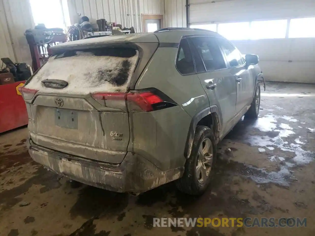 4 Photograph of a damaged car 2T3P1RFV6LC087603 TOYOTA RAV4 2020