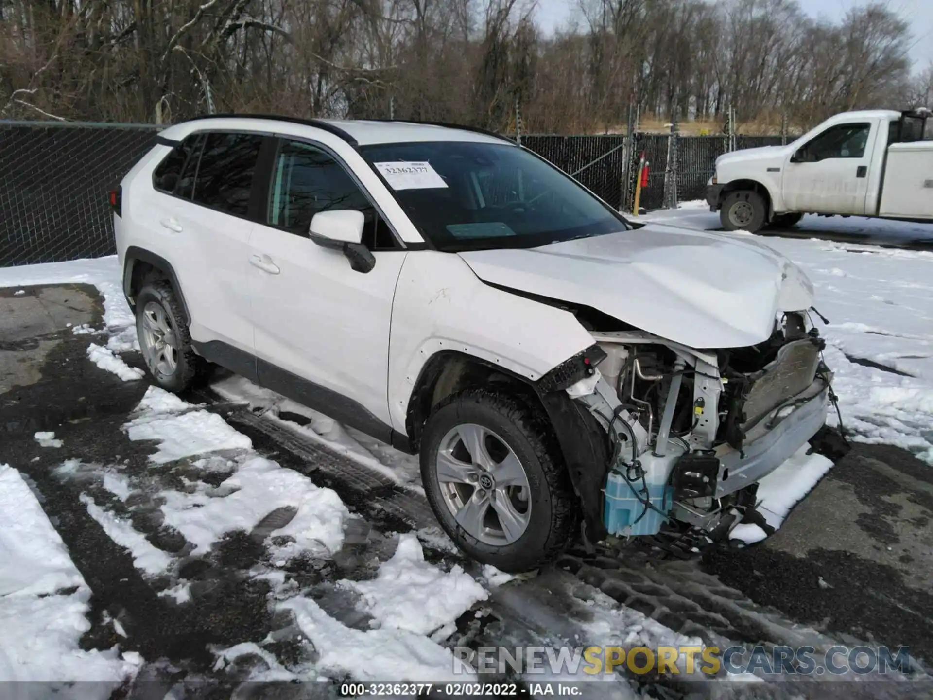 1 Photograph of a damaged car 2T3P1RFV6LC092770 TOYOTA RAV4 2020