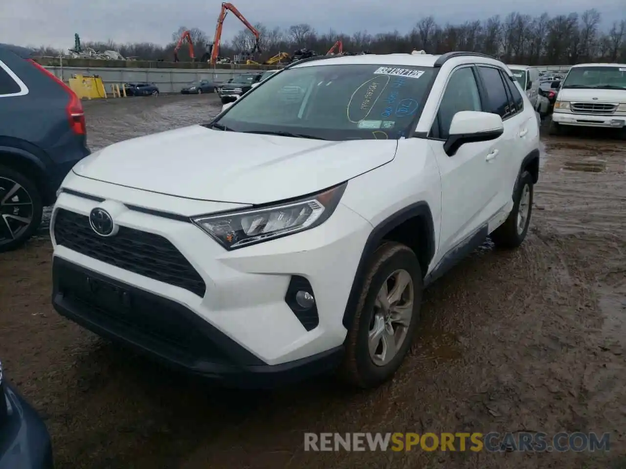 2 Photograph of a damaged car 2T3P1RFV6LC093093 TOYOTA RAV4 2020