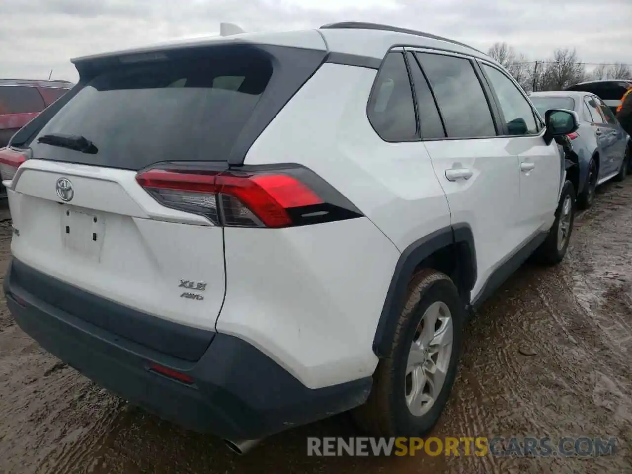 4 Photograph of a damaged car 2T3P1RFV6LC093093 TOYOTA RAV4 2020