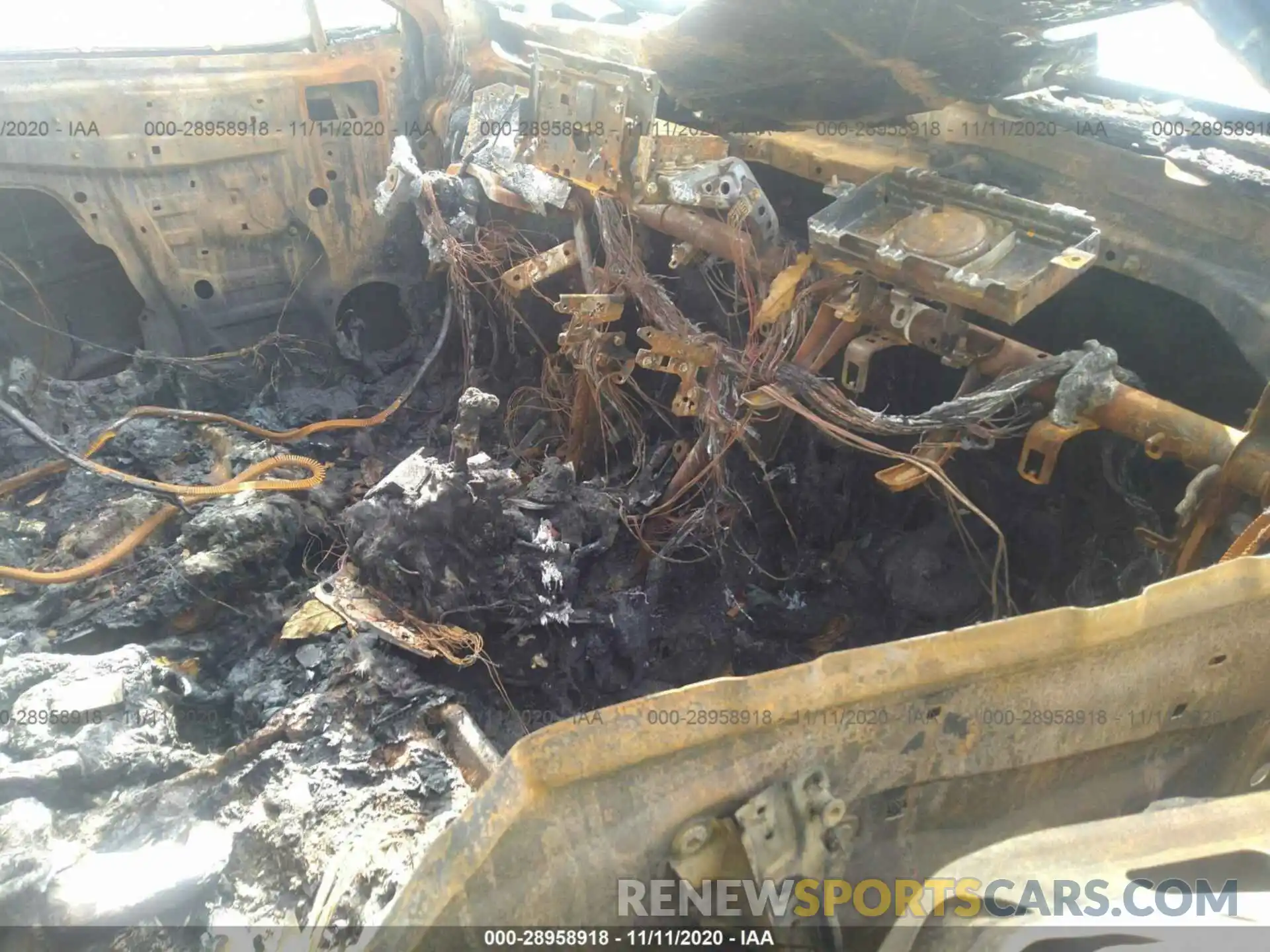 5 Photograph of a damaged car 2T3P1RFV6LC093627 TOYOTA RAV4 2020