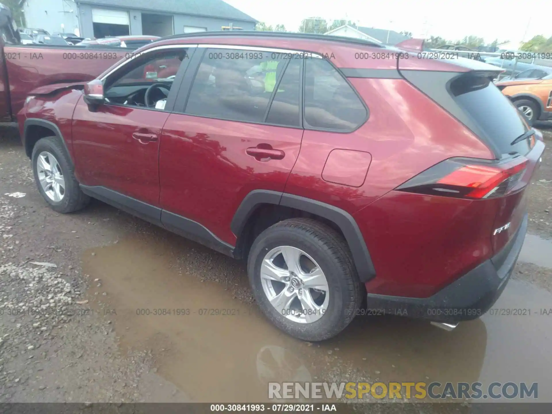 3 Фотография поврежденного автомобиля 2T3P1RFV6LC098049 TOYOTA RAV4 2020