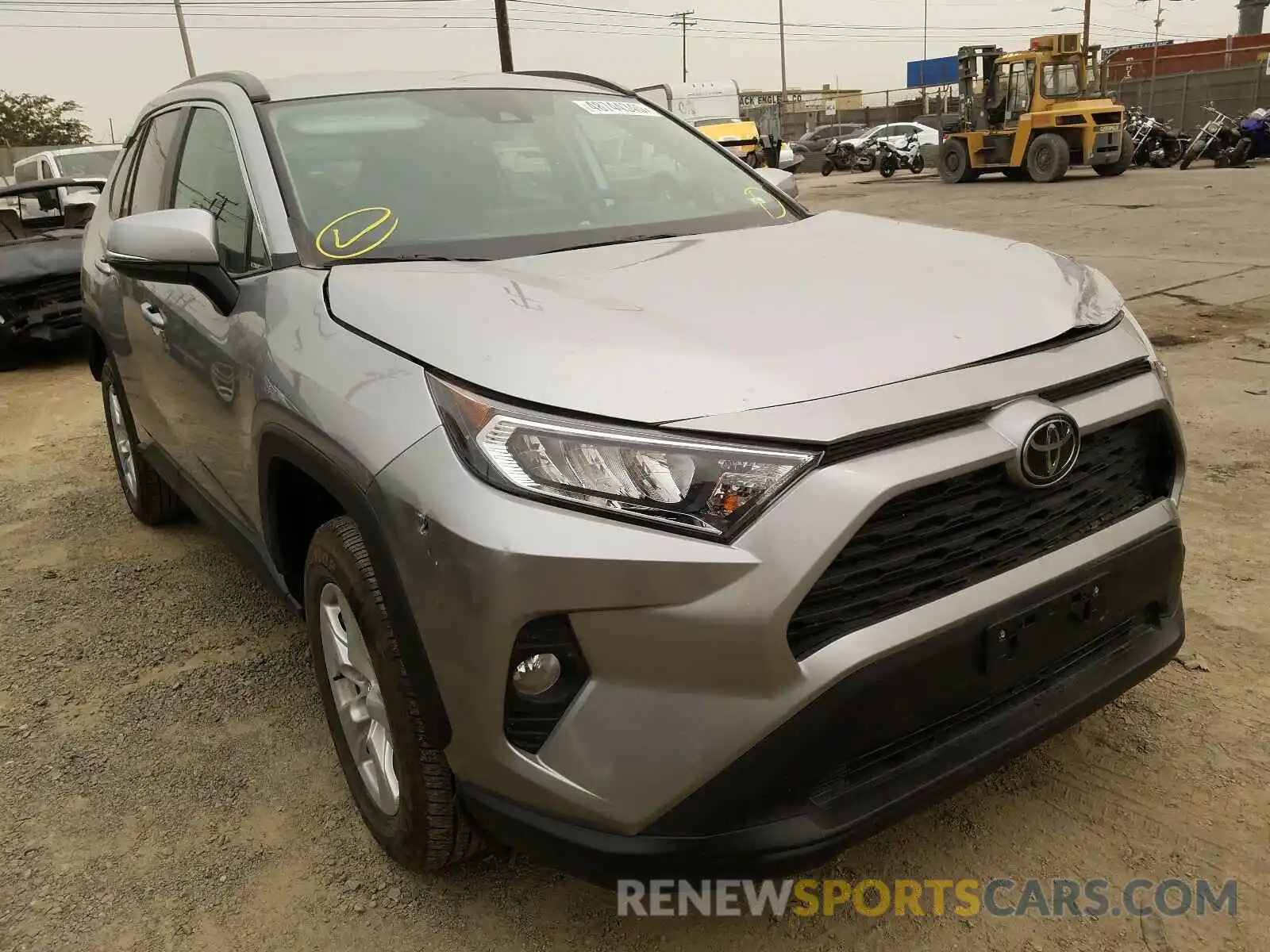 1 Photograph of a damaged car 2T3P1RFV6LC101130 TOYOTA RAV4 2020