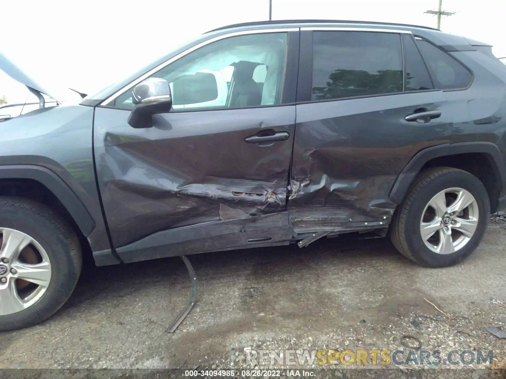 6 Photograph of a damaged car 2T3P1RFV6LC114962 TOYOTA RAV4 2020