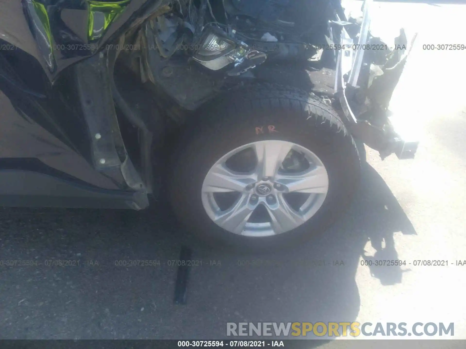 12 Photograph of a damaged car 2T3P1RFV6LC121748 TOYOTA RAV4 2020